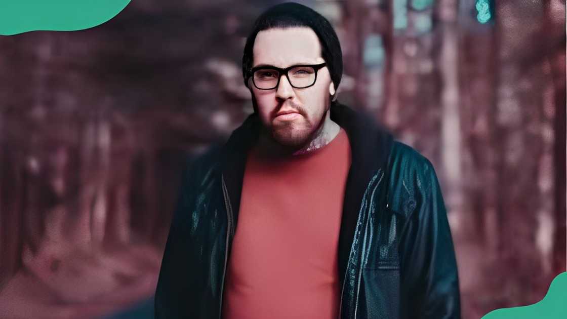 Freelance photographer Jake Gravbrot.