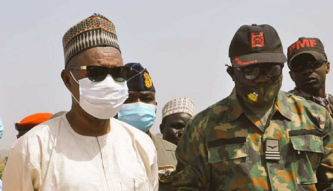 Katsina: DHQ ta baza sojojin kasa da na sama neman daliban sakandiren Kankara Katsina: DHQ ta baza sojojin kasa da na sama neman daliban sakandiren Kankara