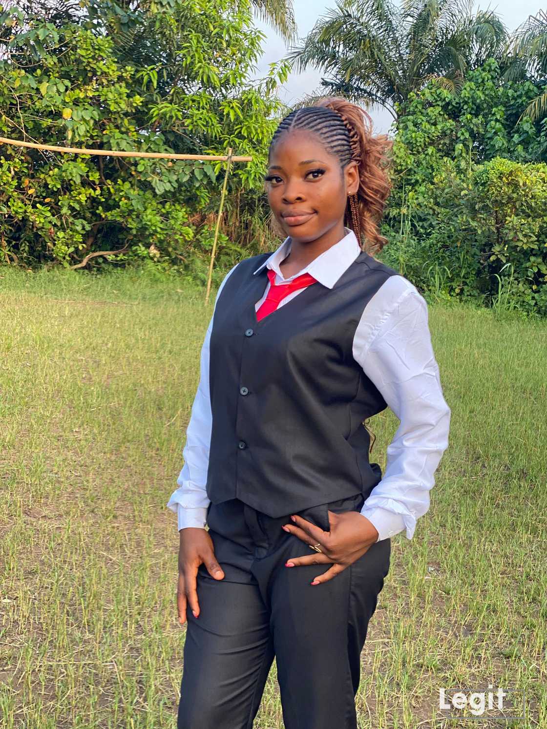 Celebration of Yoruba girl topping Igbo language and other subjects in Anambra graduation