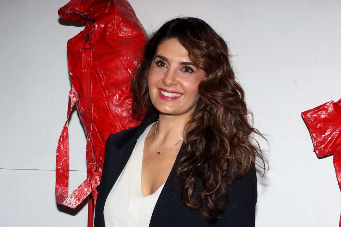 Mayrin Villanueva Mayrin Villanueva