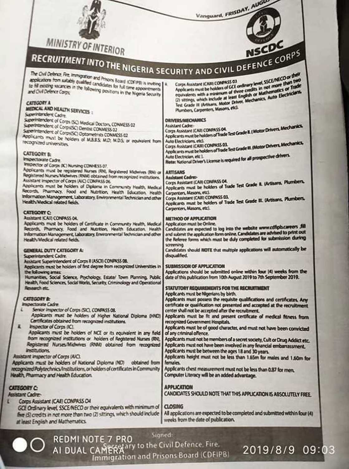 Dama ta samu: Hukumar tsaro ta farin kaya tana daukan aiki a yanzu Dama ta samu: Hukumar tsaro ta farin kaya tana daukan aiki a yanzu