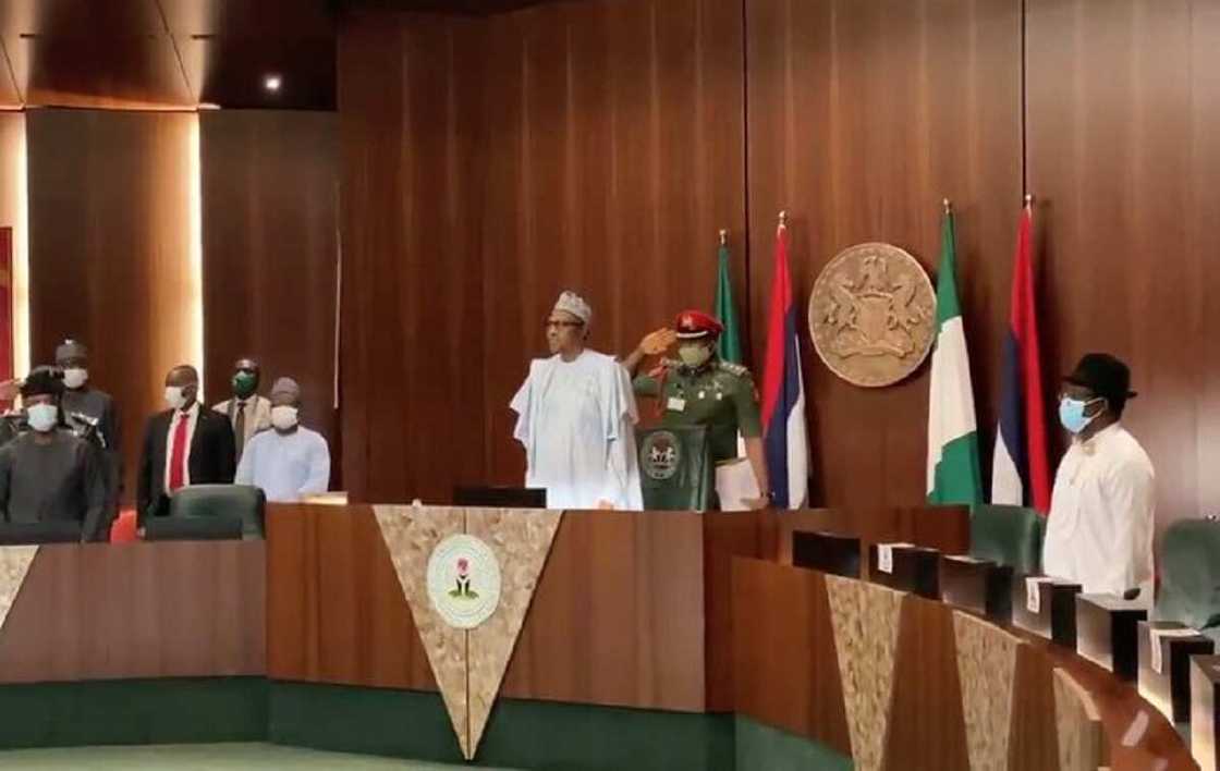 Bidiyon taron NEC na APC da ke gudana a yanzu, Buhari da sauran jiga-jigan jam'iyya sun hallara Bidiyon taron NEC na APC da ke gudana a yanzu, Buhari da sauran jiga-jigan jam'iyya sun hallara