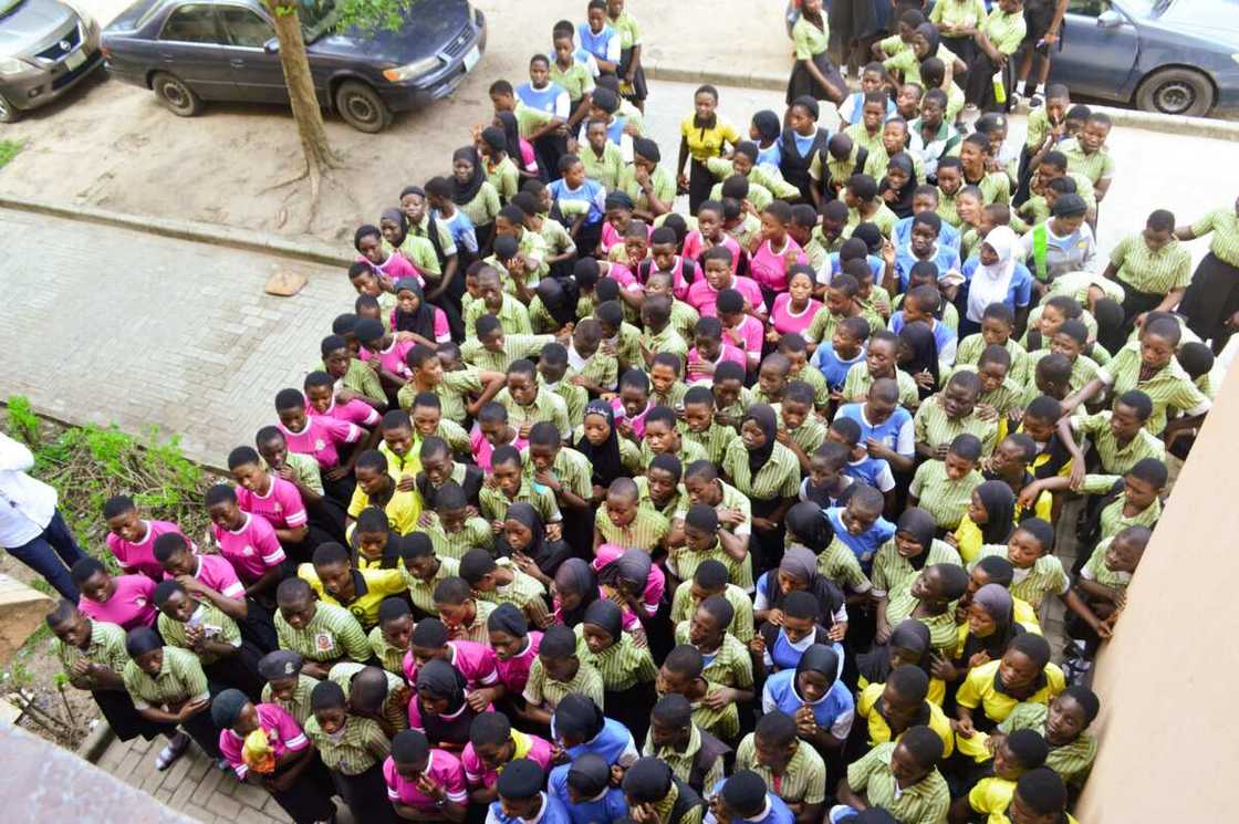 Avon HMO partners Sanitary Aid to empower disadvantaged schoolgirls Avon HMO partners Sanitary Aid to empower disadvantaged schoolgirls