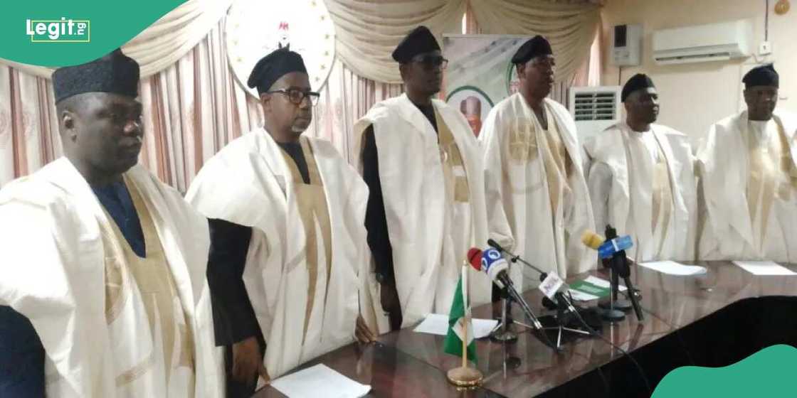 Gwamnoni sun koka kan yadda tituna suka lalace a Arewa Gwamnoni sun koka kan yadda tituna suka lalace a Arewa