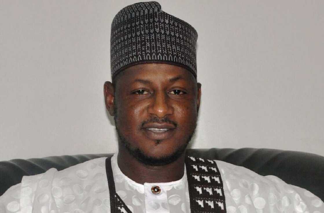 Buhari Ya Sabunta Naɗin Umaru-Radda a Matsayin Shugaban SMEDAN Buhari Ya Sabunta Naɗin Umaru-Radda a Matsayin Shugaban SMEDAN