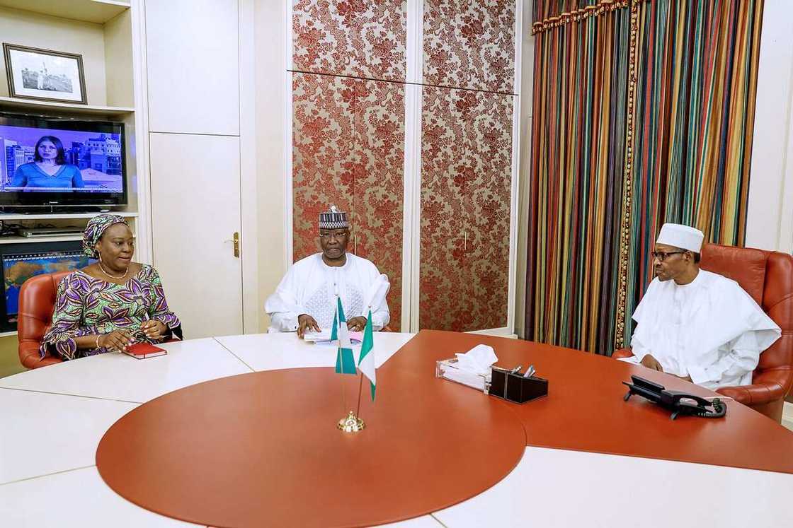 Labari cikin hotuna: Shugaba Buhari ya gana da mukaddashin shugabar ma’aikatan tarayya Labari cikin hotuna: Shugaba Buhari ya gana da mukaddashin shugabar ma’aikatan tarayya