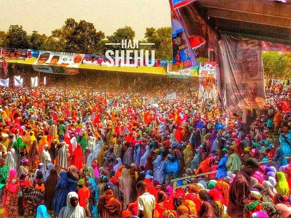 Yanzu-yanzu: Yayinda Atiku ya tafi Daura yau, Buhari ya dira jihar Adamawa Yanzu-yanzu: Yayinda Atiku ya tafi Daura yau, Buhari ya dira jihar Adamawa