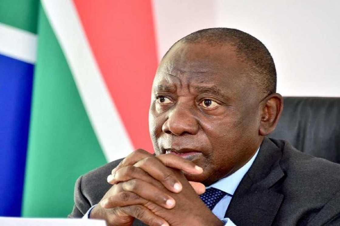 Shugaban Afrika Ta Kudu ya kamu da Korona, Alamun ciwon sun fara bayyana a jikinsa Shugaban Afrika Ta Kudu ya kamu da Korona, Alamun ciwon sun fara bayyana a jikinsa