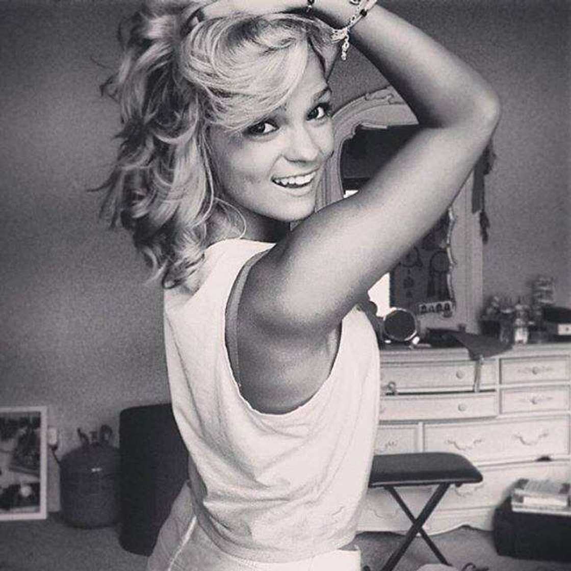 Brianna Hildebrand long hair Brianna Hildebrand long hair