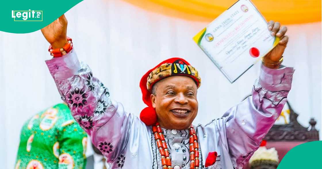 Tsohon Sanatan Akwa Ibom, Effiong Tsohon Sanatan Akwa Ibom, Effiong