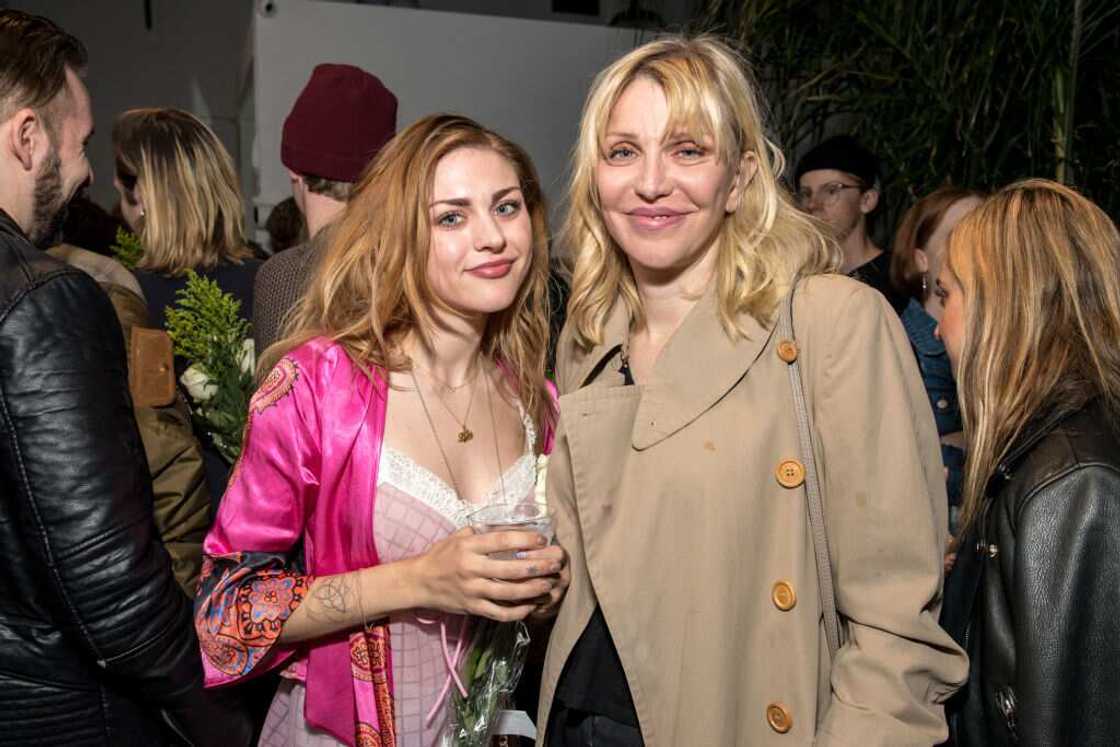 La vie de Frances Bean Cobain, fille de Kurt Cobain et Courtney Love La vie de Frances Bean Cobain, fille de Kurt Cobain et Courtney Love