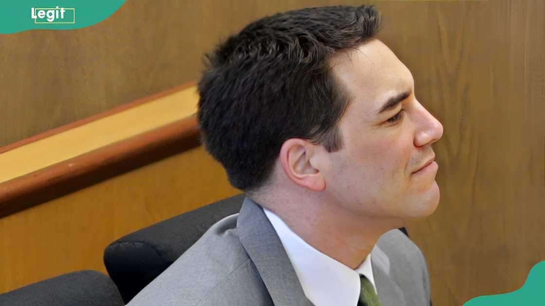 Scott Peterson at the San Mateo County Courthouse in Redwood City, California Scott Peterson at the San Mateo County Courthouse in Redwood City, California