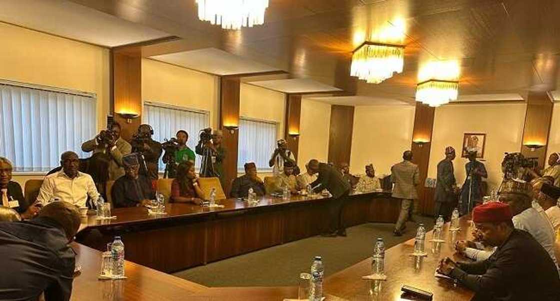 FG Da NLC. FG Da NLC.