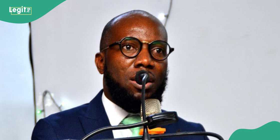 Quadri Yusuf Alabi, the teen who stood in front of Peter Obi's convoy, has been freed from Kirikiri Prison. Quadri Yusuf Alabi, the teen who stood in front of Peter Obi's convoy, has been freed from Kirikiri Prison.