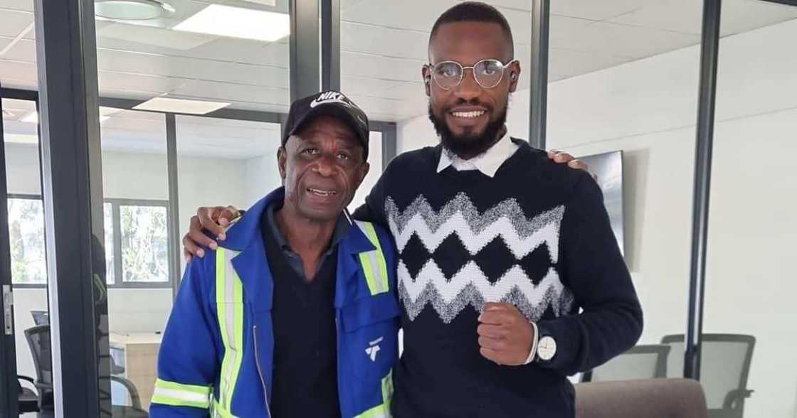 Man, gushes after employing his father. Pls export hhhhh Man, gushes after employing his father. Pls export hhhhh