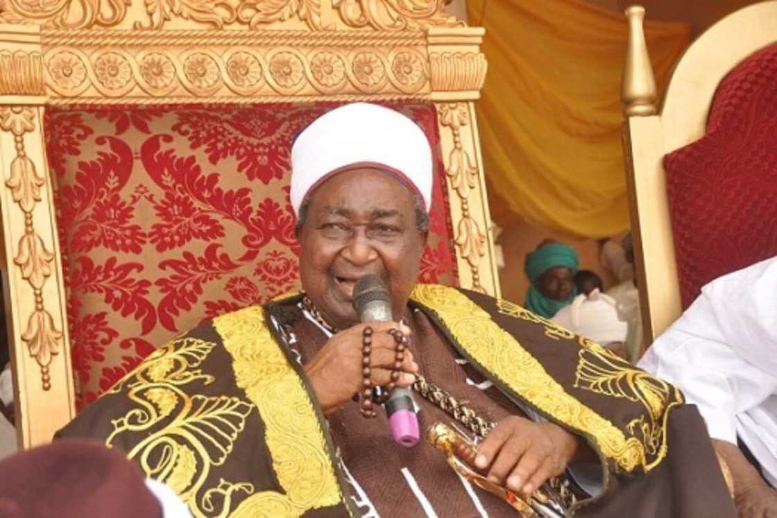 Mutuwar Sarkin Lafiya: Kalli wasu mutane 9 dake gwagwarmayar sun maye gurbinsa Mutuwar Sarkin Lafiya: Kalli wasu mutane 9 dake gwagwarmayar sun maye gurbinsa