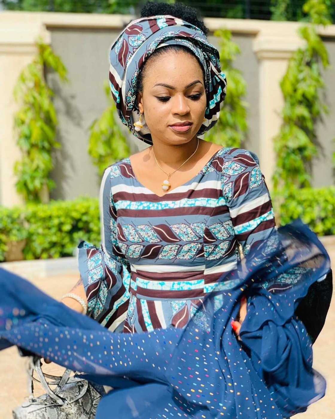 Hotuna: Tsofaffin jaruman Kannywood mata guda 15 da suka dawo harkar fim bayan mutuwar auren su Hotuna: Tsofaffin jaruman Kannywood mata guda 15 da suka dawo harkar fim bayan mutuwar auren su