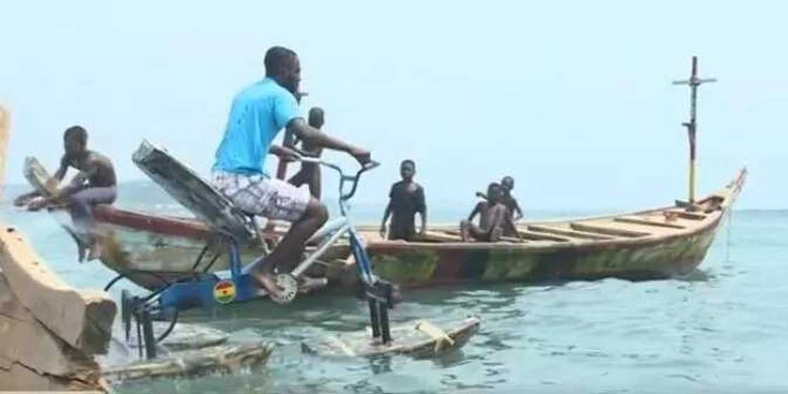 The young Ghanaian inventor who built the water bicycle gets national recognition and award The young Ghanaian inventor who built the water bicycle gets national recognition and award