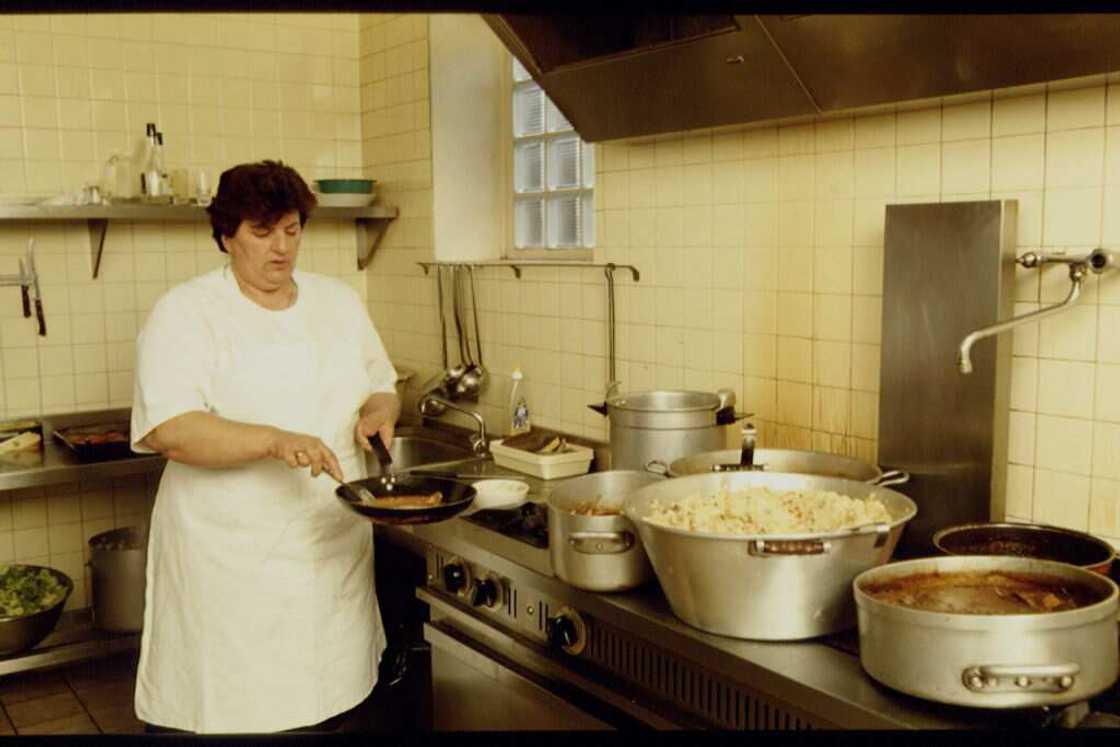 Que devient Maïté? Toute la vie de la star de la cuisine en photos Que devient Maïté? Toute la vie de la star de la cuisine en photos
