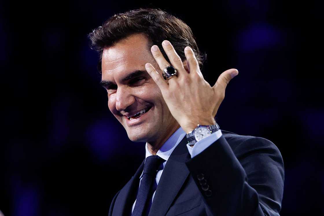 Roger Federer receives the official ring of the International Tennis Hall of Fame