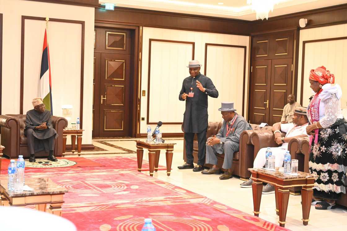 Shugaban NDDC na magana a fadar shugaban kasa Shugaban NDDC na magana a fadar shugaban kasa