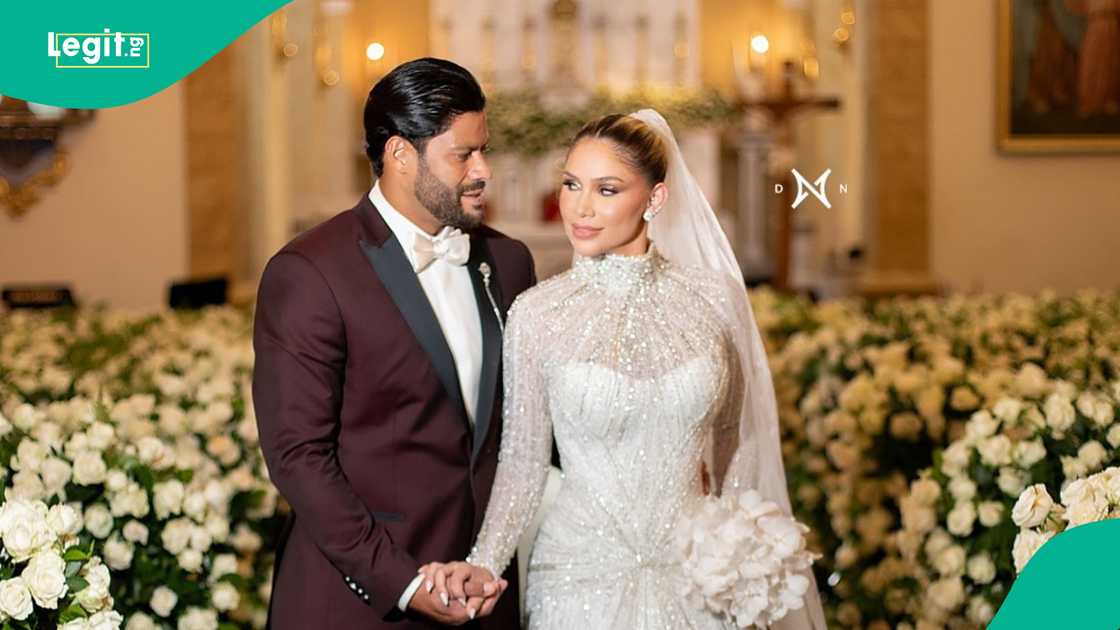 Hulk marries Camila Angelo