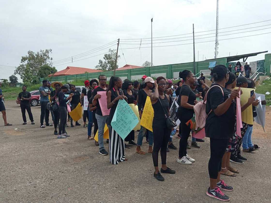 Nigerians protest against alleged police brutality against women (photos/video) Nigerians protest against alleged police brutality against women (photos/video)