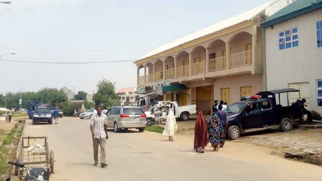 Tsadar rayuwa: Jami'an tsaro sun hana yin zanga-zanga a Kano (Hotuna)