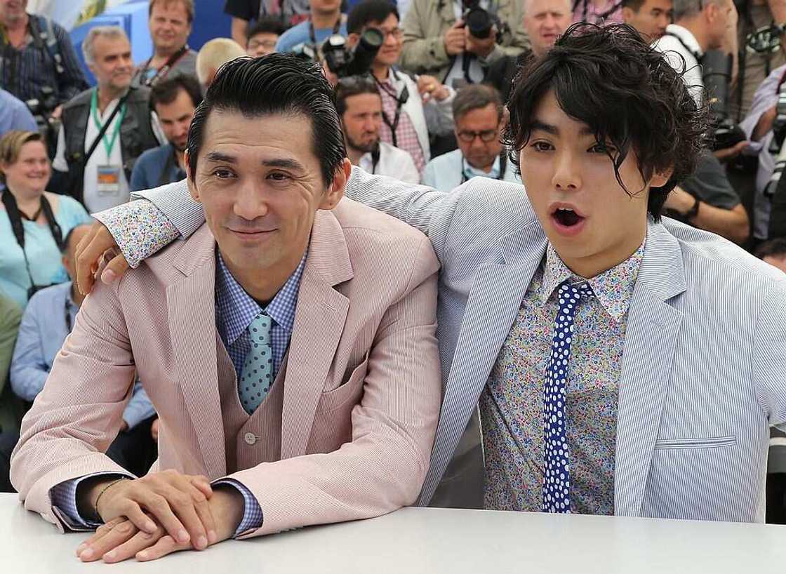 nijiro murakami et ses parents nijiro murakami et ses parents