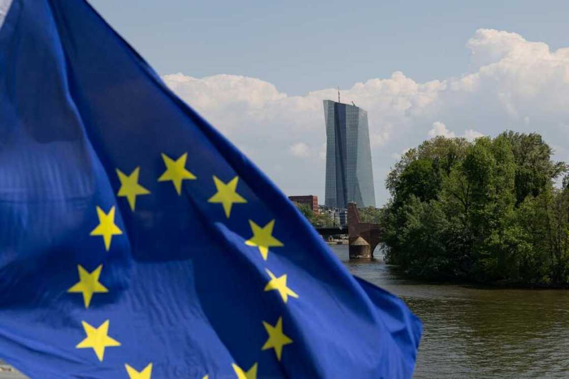 The European Central Bank has come under pressure to lift interest rates as the euro falls towards parity with the dollar, though it must also be careful to support the ailing eurozone economy The European Central Bank has come under pressure to lift interest rates as the euro falls towards parity with the dollar, though it must also be careful to support the ailing eurozone economy