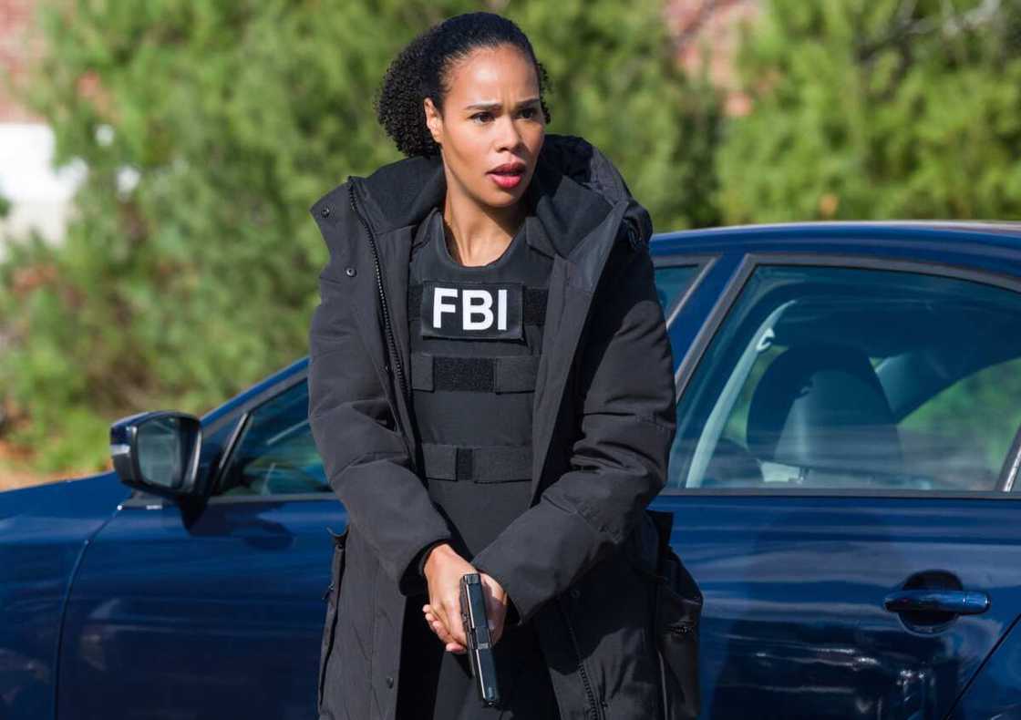 Is Roxy Sternberg married? Is Roxy Sternberg married?