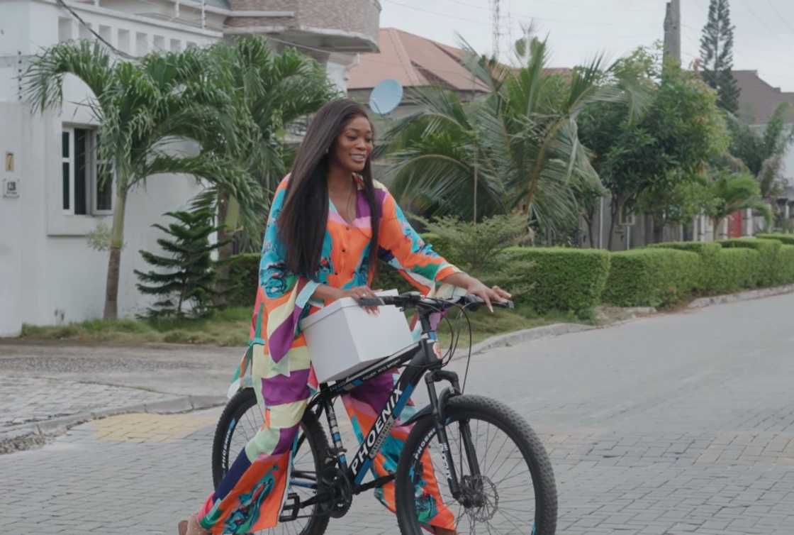 How Kiekie’s Side Hustle is Taking Social Media by Storm: #deliverydeypay How Kiekie’s Side Hustle is Taking Social Media by Storm: #deliverydeypay