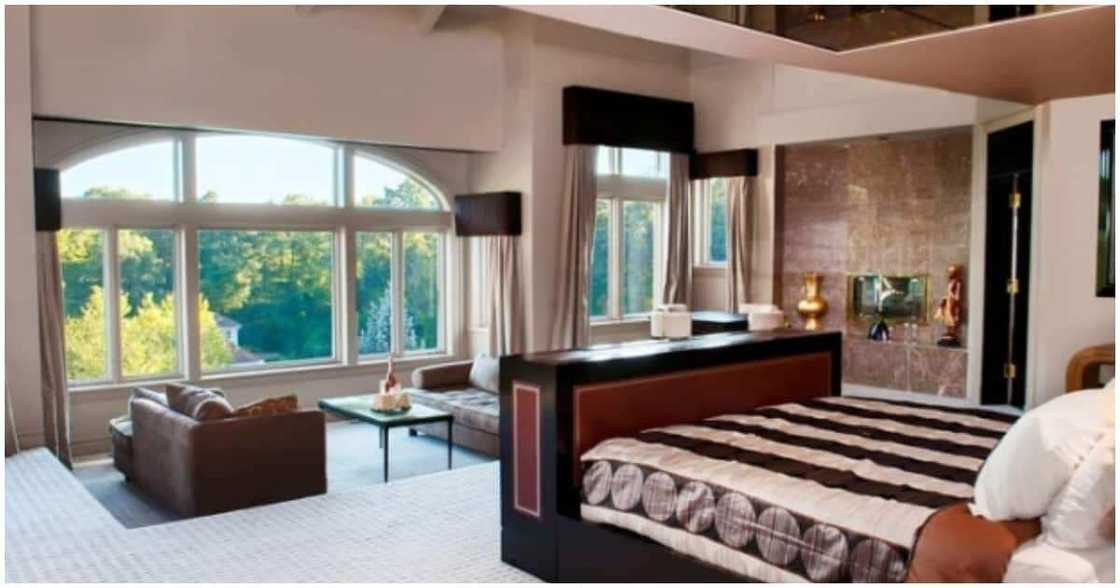 The Master Bedroom of the Property The Master Bedroom of the Property