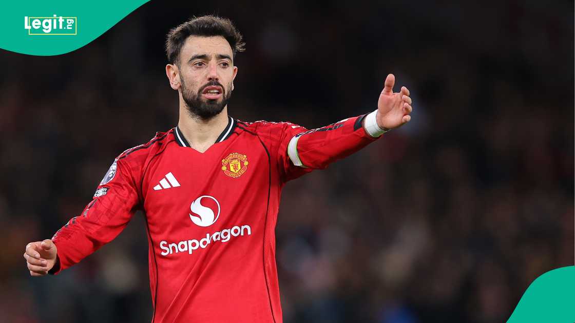 Bruno Fernandes, Manchester United, Everton, Old Trafford, Premier League. Bruno Fernandes, Manchester United, Everton, Old Trafford, Premier League.