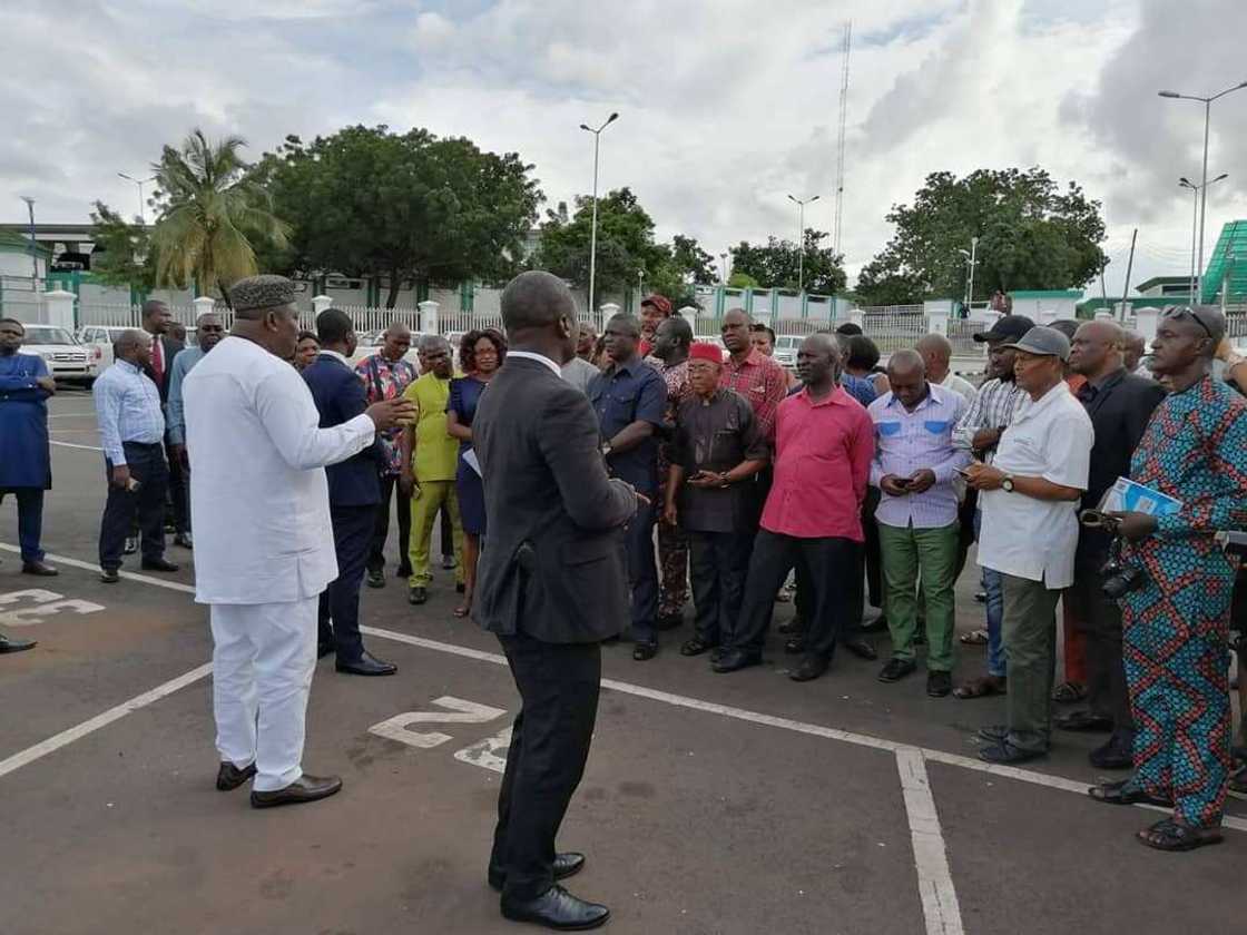 Governor Ugwuanyi unveils newly procured security vehicles in Enugu Governor Ugwuanyi unveils newly procured security vehicles in Enugu