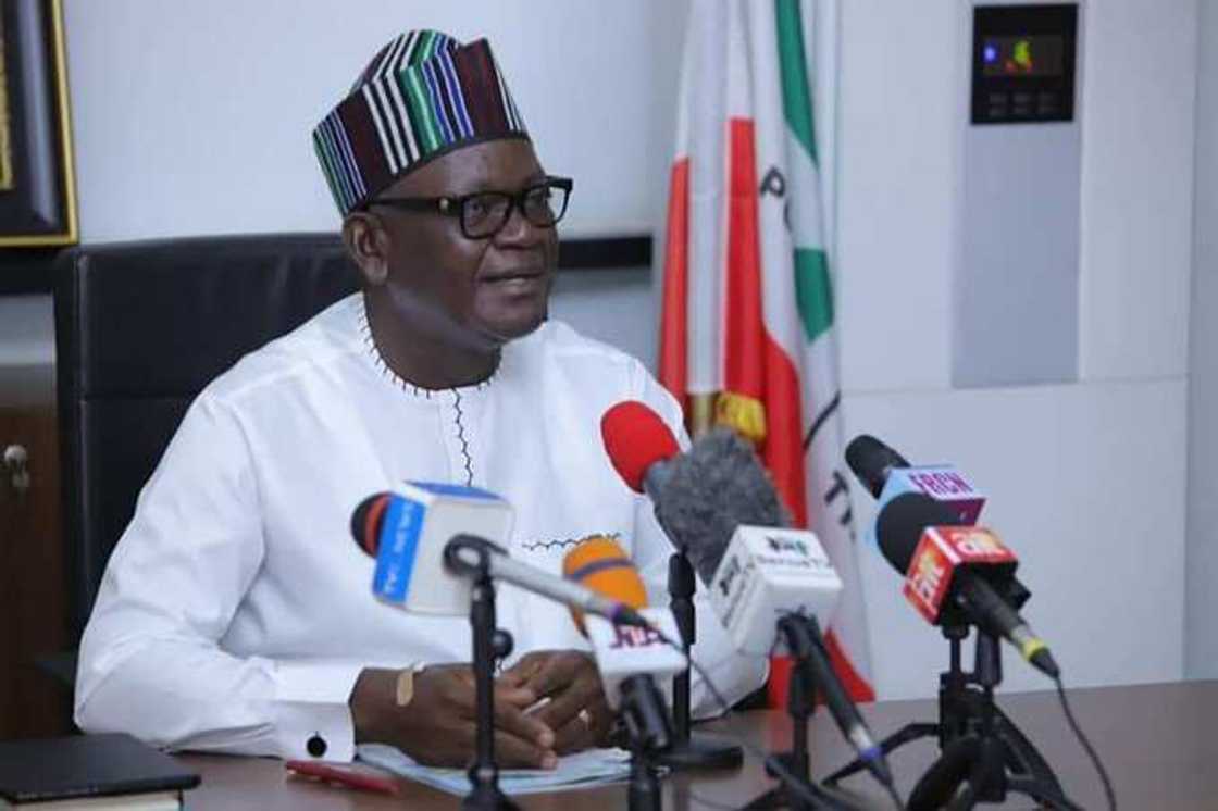 Respect Benue laws or go to Bauchi where you can carry AK-47, Governor Ortom warns herdsmen Respect Benue laws or go to Bauchi where you can carry AK-47, Governor Ortom warns herdsmen