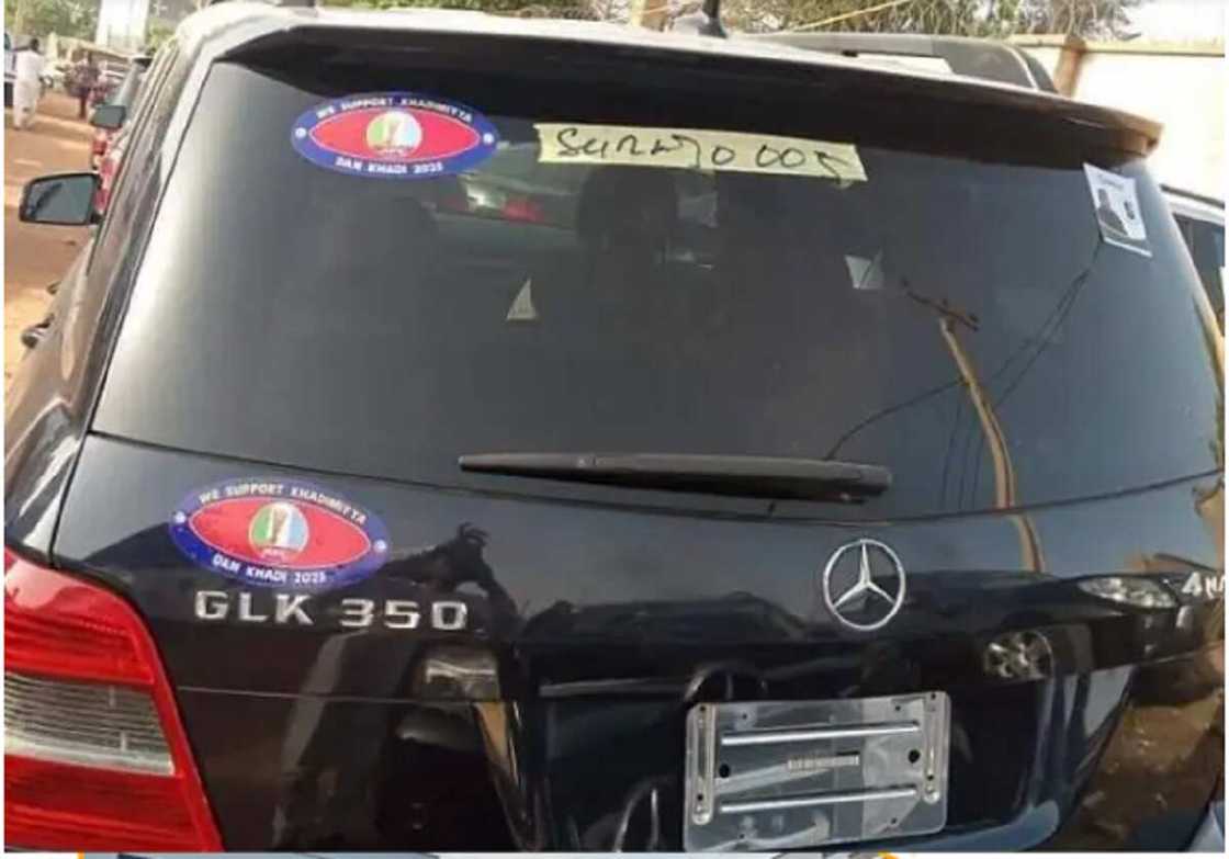 Hotuna: Malami Ya Gwangwaje 'Sojojin Baka' Da Mukarrabansa Da Motoccin Alfarma Na Zamani a Kebbi Hotuna: Malami Ya Gwangwaje 'Sojojin Baka' Da Mukarrabansa Da Motoccin Alfarma Na Zamani a Kebbi