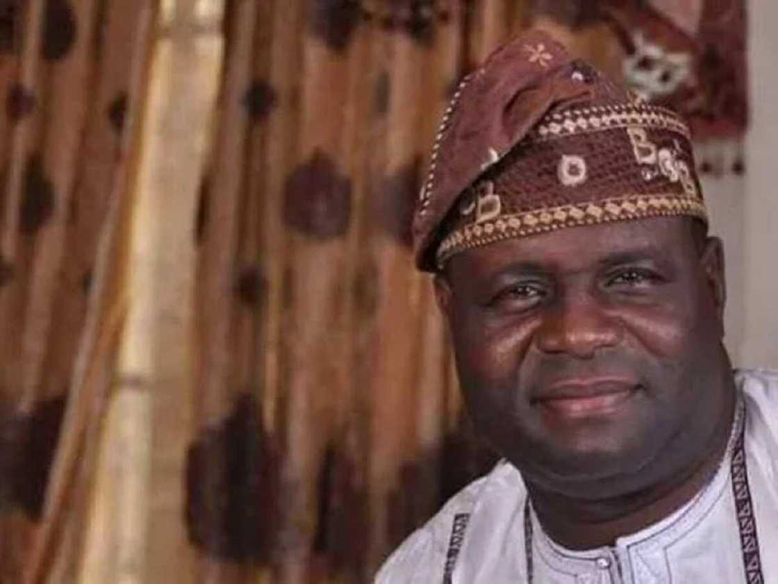 Bashir Bolarinwa ya bada labarin rigimar da kaure wajen rajistan APC a Jihar Kwara Bashir Bolarinwa ya bada labarin rigimar da kaure wajen rajistan APC a Jihar Kwara