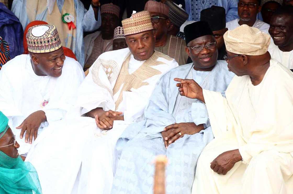 "Kuyi kaffa-kaffa da Atiku" - Gwamnatin Tarayya ta gargadi Amurka kan bizar shiga Amurkas "Kuyi kaffa-kaffa da Atiku" - Gwamnatin Tarayya ta gargadi Amurka kan bizar shiga Amurkas