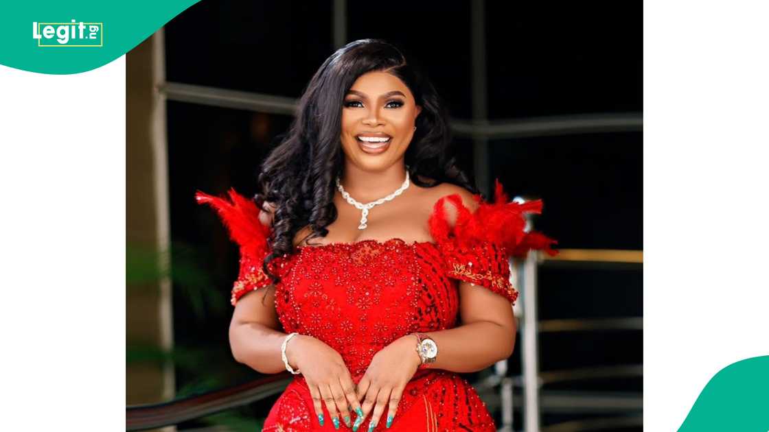 Evan Okoro turns heads with public apology to estranged husband
