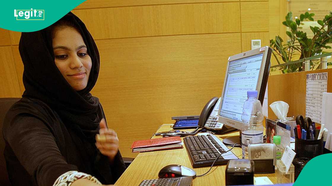 Expat workers continue to earn less than Emirati citizens across most sectors.