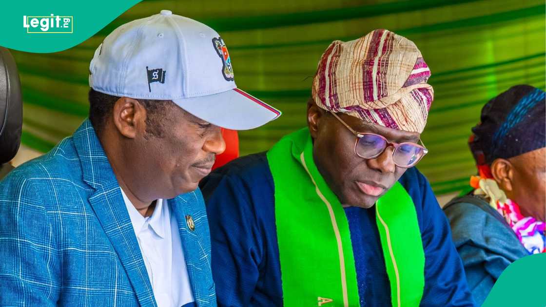 Gwamnan Legas, Babajide Sanwo-Olu ya tsayar da mataimakinsa Dr. Obafemi Hamzat matsayin dan takarar gwamna Gwamnan Legas, Babajide Sanwo-Olu ya tsayar da mataimakinsa Dr. Obafemi Hamzat matsayin dan takarar gwamna
