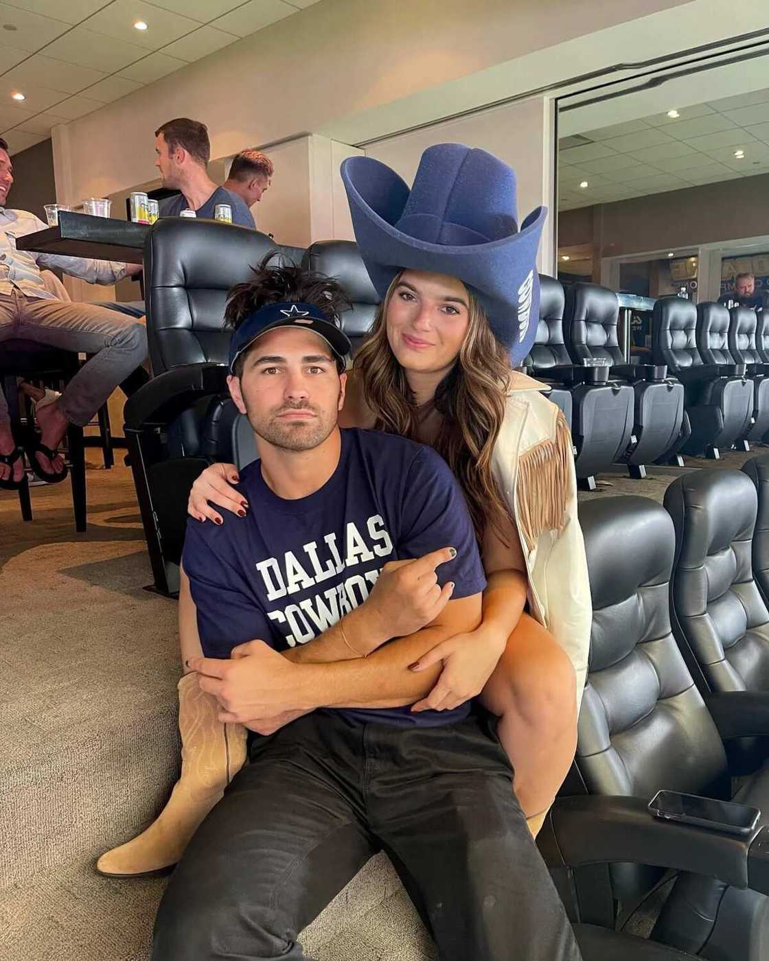 Toddy Smith’s girlfriend Toddy Smith’s girlfriend