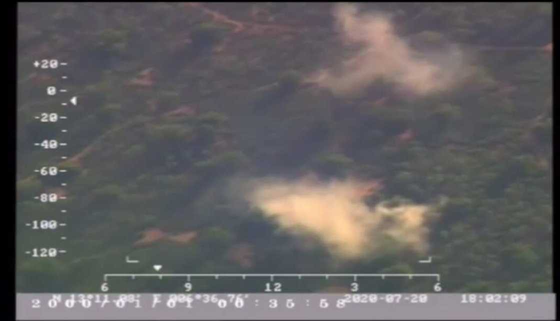 Hotuna da bidiyo: Yadda sojin sama suka ragargaza 'yan bindiga a dajin Kagara Hotuna da bidiyo: Yadda sojin sama suka ragargaza 'yan bindiga a dajin Kagara