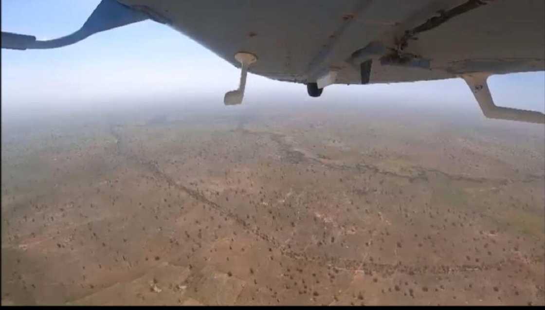 Bidiyo da hotunan ragargazar da soji suka yi wa 'yan bindiga yayin da suke kwashe shanu a Kaduna Bidiyo da hotunan ragargazar da soji suka yi wa 'yan bindiga yayin da suke kwashe shanu a Kaduna