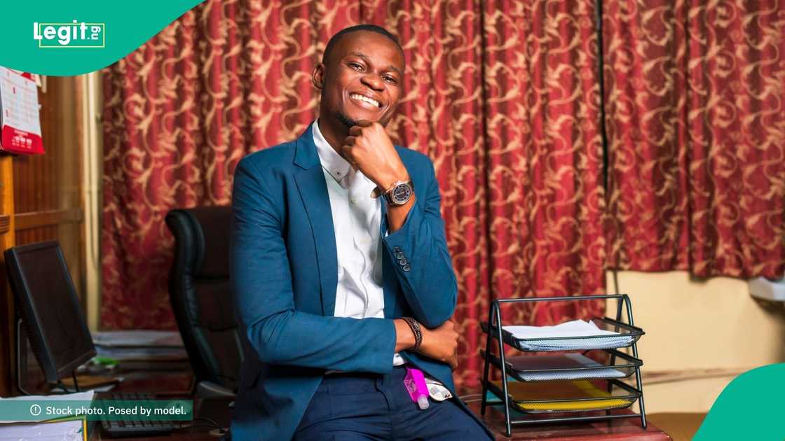 Top 10 African countries with shorter work hours, less than 40 hours a week Top 10 African countries with shorter work hours, less than 40 hours a week
