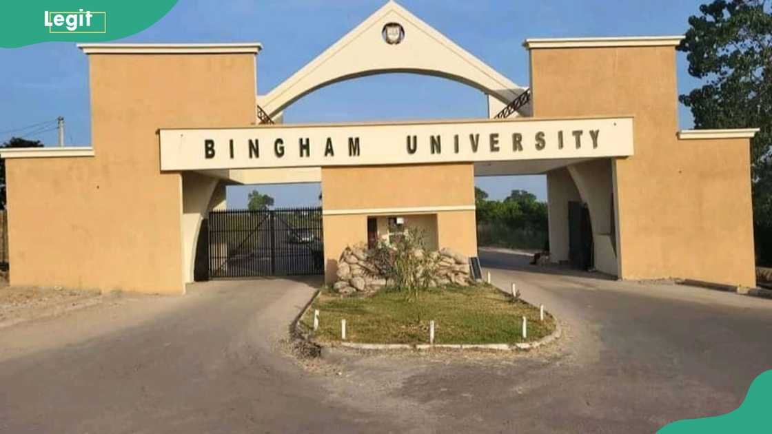 Bingham University, Karu entrance gate