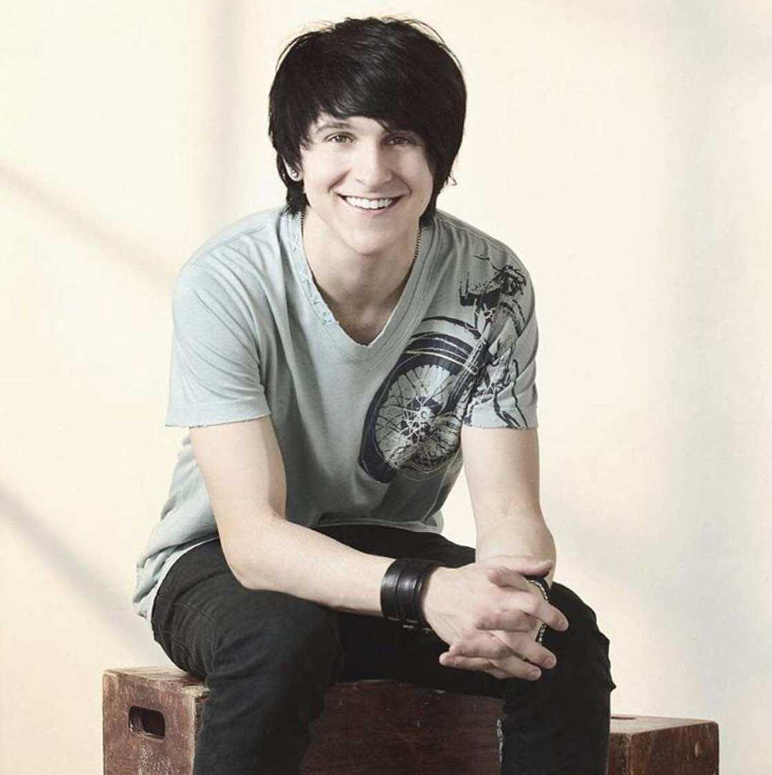 Mitchel Musso gay