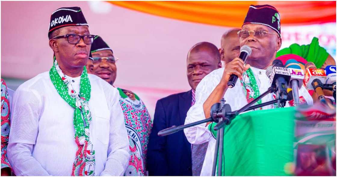 Okowa da Atiku a tsaye suna jawabi Okowa da Atiku a tsaye suna jawabi