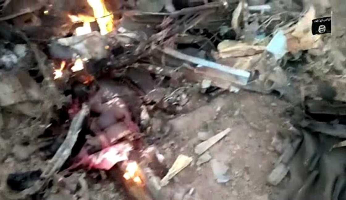 Da duminsa: Mu muka baro jirgin yakin Najeriya: Yan ta'addan Boko Haram sun saki bidiyon jirgin Da duminsa: Mu muka baro jirgin yakin Najeriya: Yan ta'addan Boko Haram sun saki bidiyon jirgin